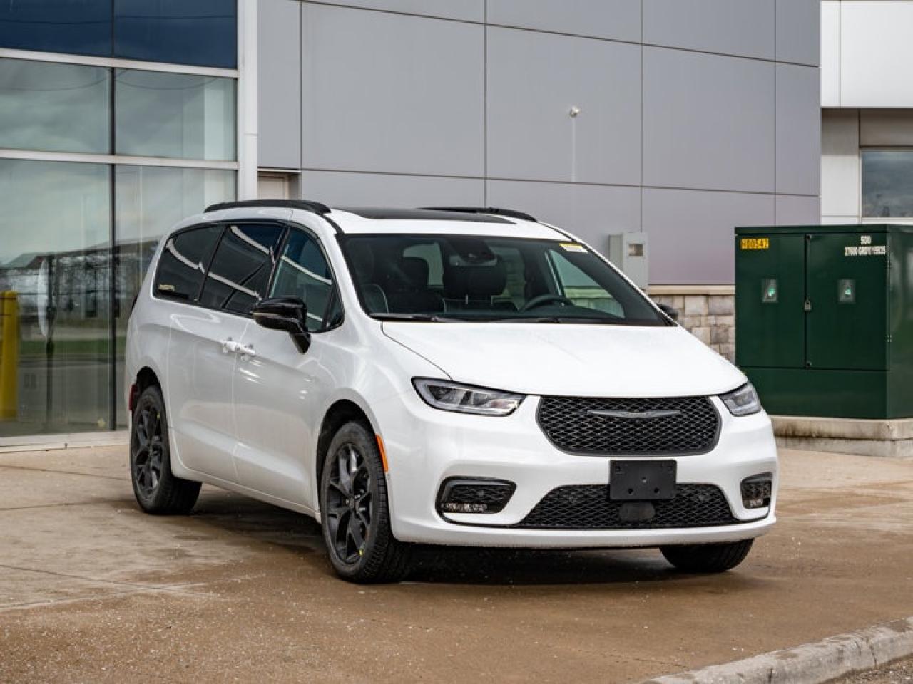 2026 Chrysler Pacifica Limited Photo