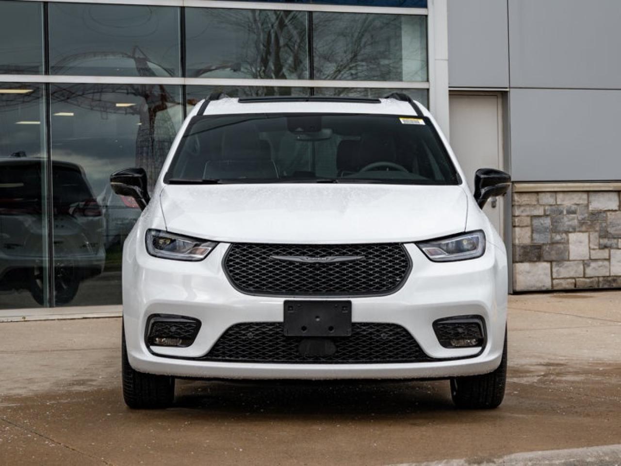 2026 Chrysler Pacifica Limited Photo