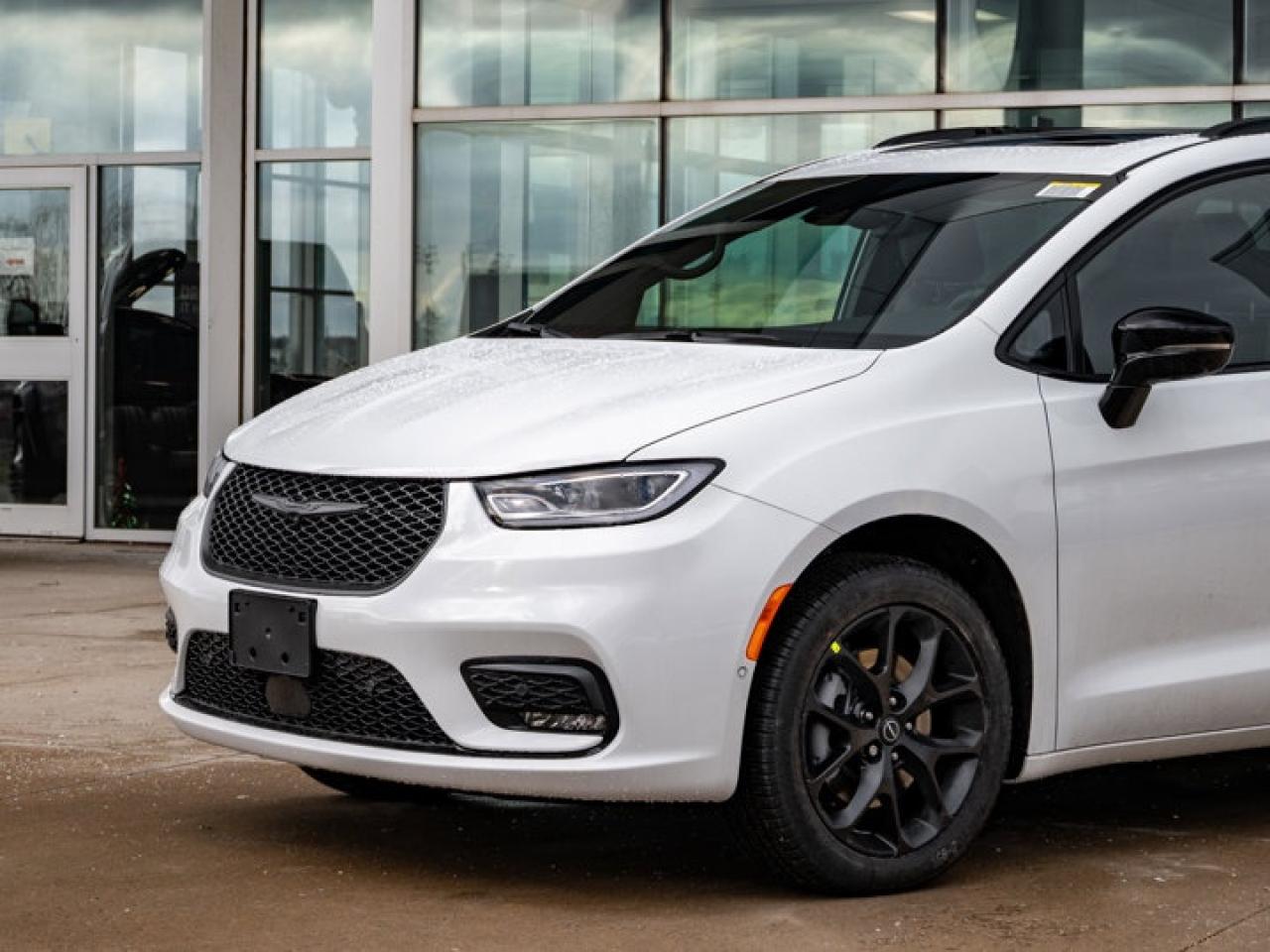 2026 Chrysler Pacifica Limited Photo