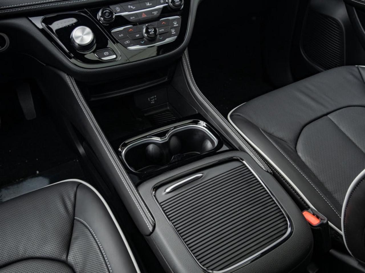 2026 Chrysler Pacifica Limited Photo