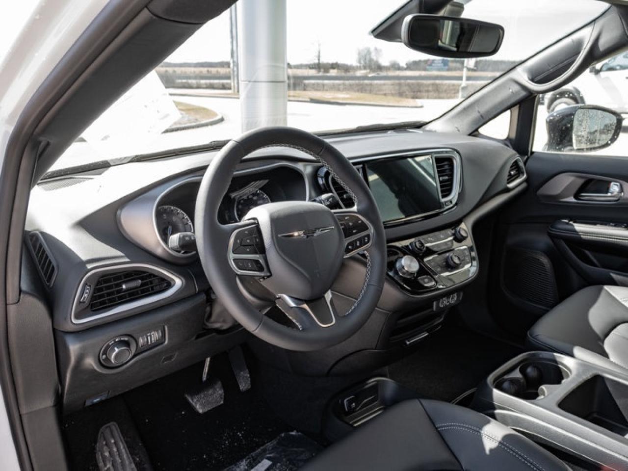 2026 Dodge Grand Caravan SXT Photo