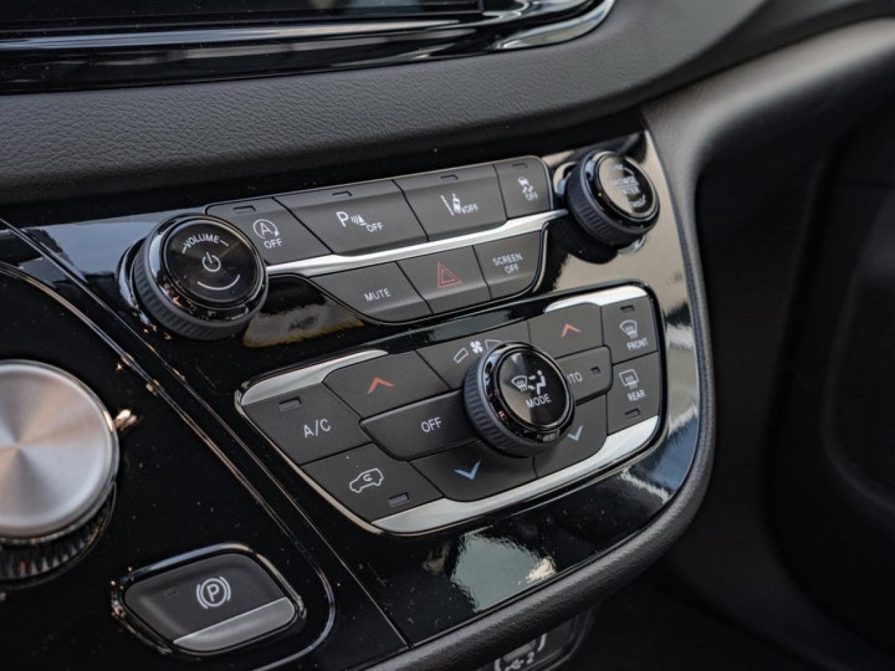 2026 Dodge Grand Caravan SXT Photo