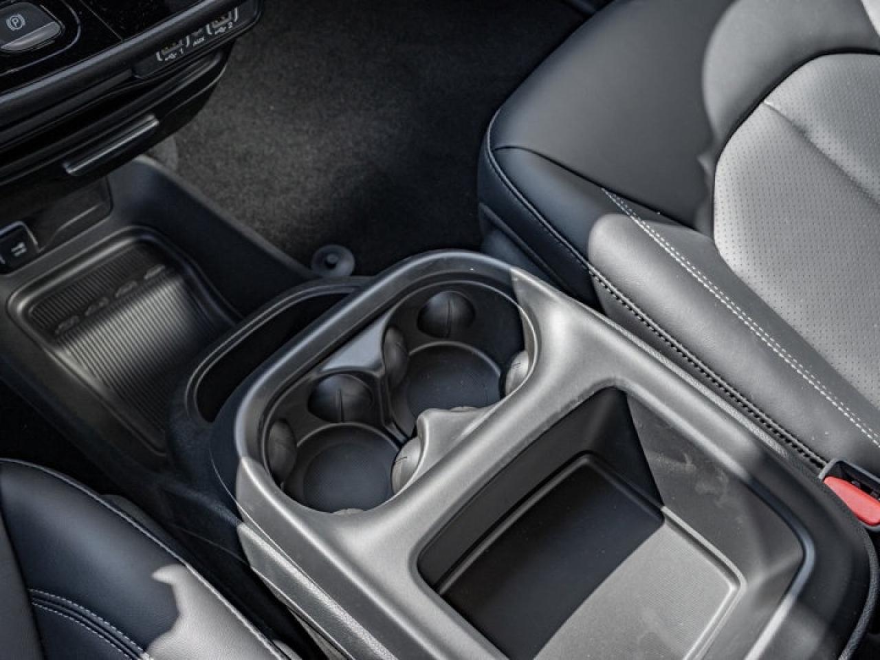 2026 Dodge Grand Caravan SXT Photo