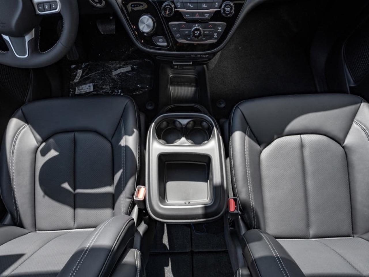 2026 Dodge Grand Caravan SXT Photo