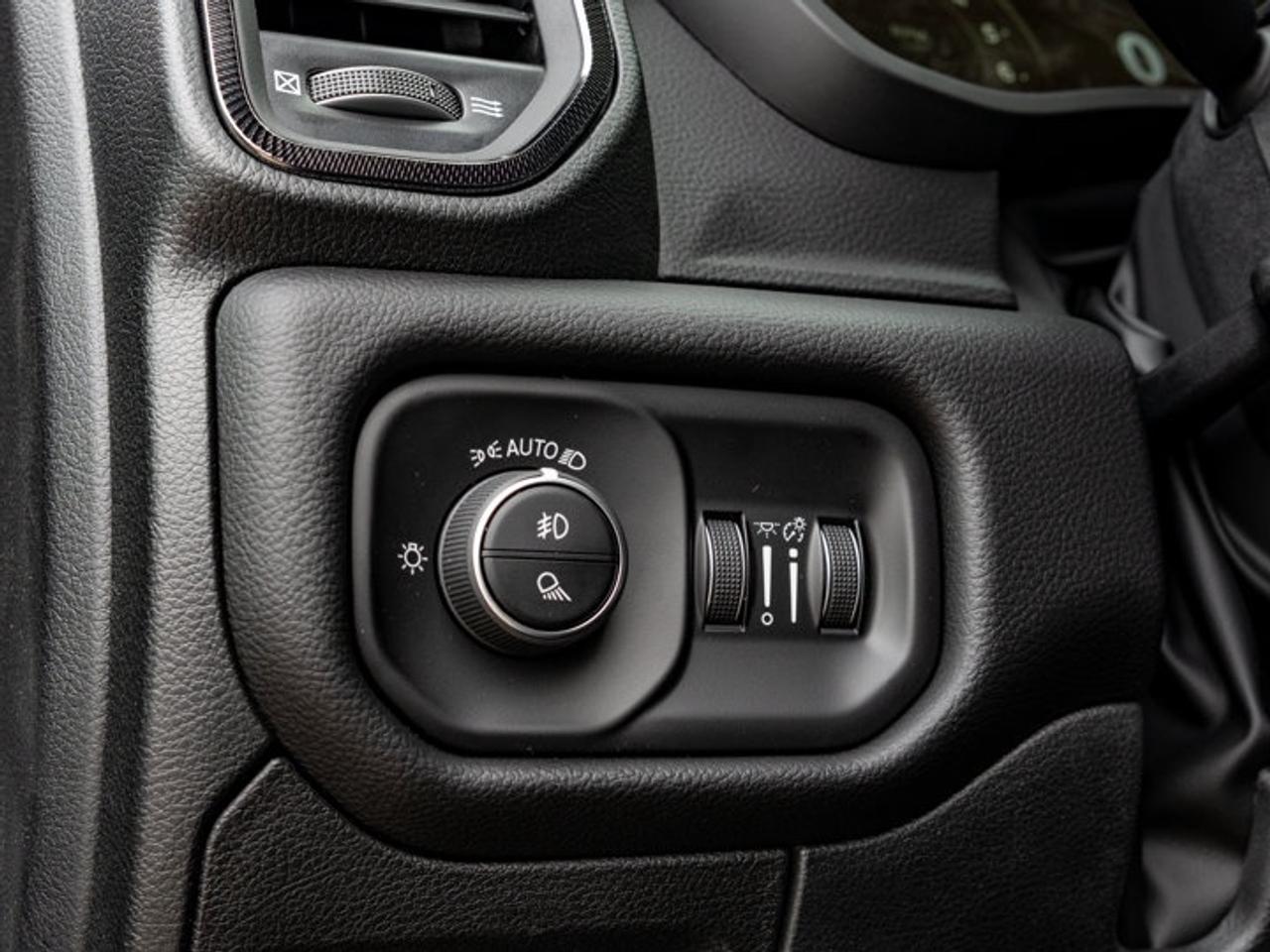 2026 RAM 1500 SPORT Photo