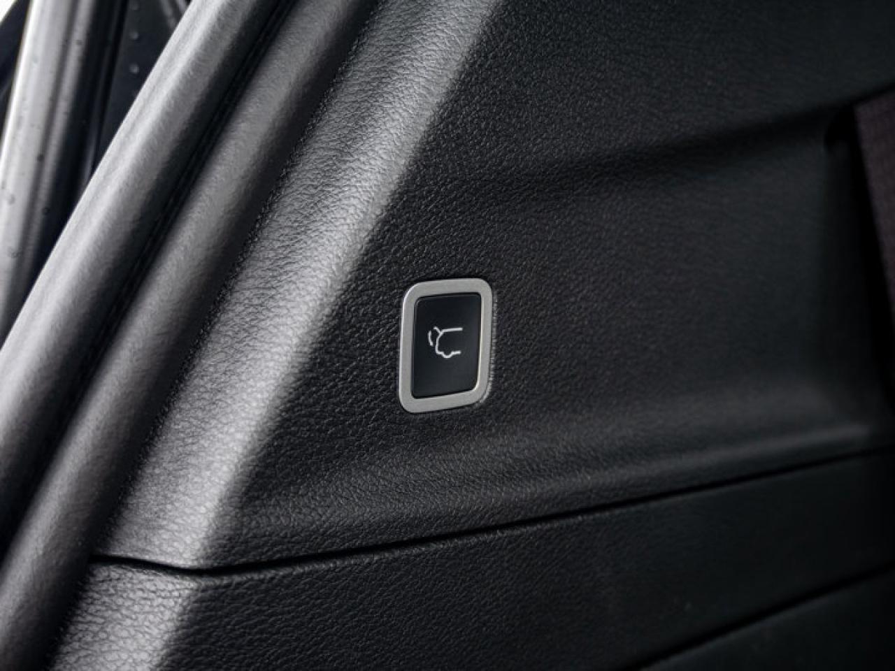 2026 Chrysler Pacifica Select Photo