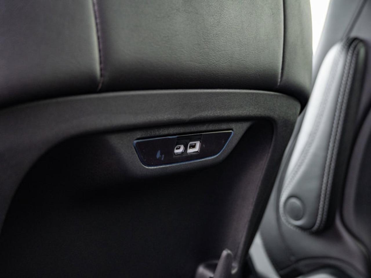 2026 Chrysler Pacifica Select Photo