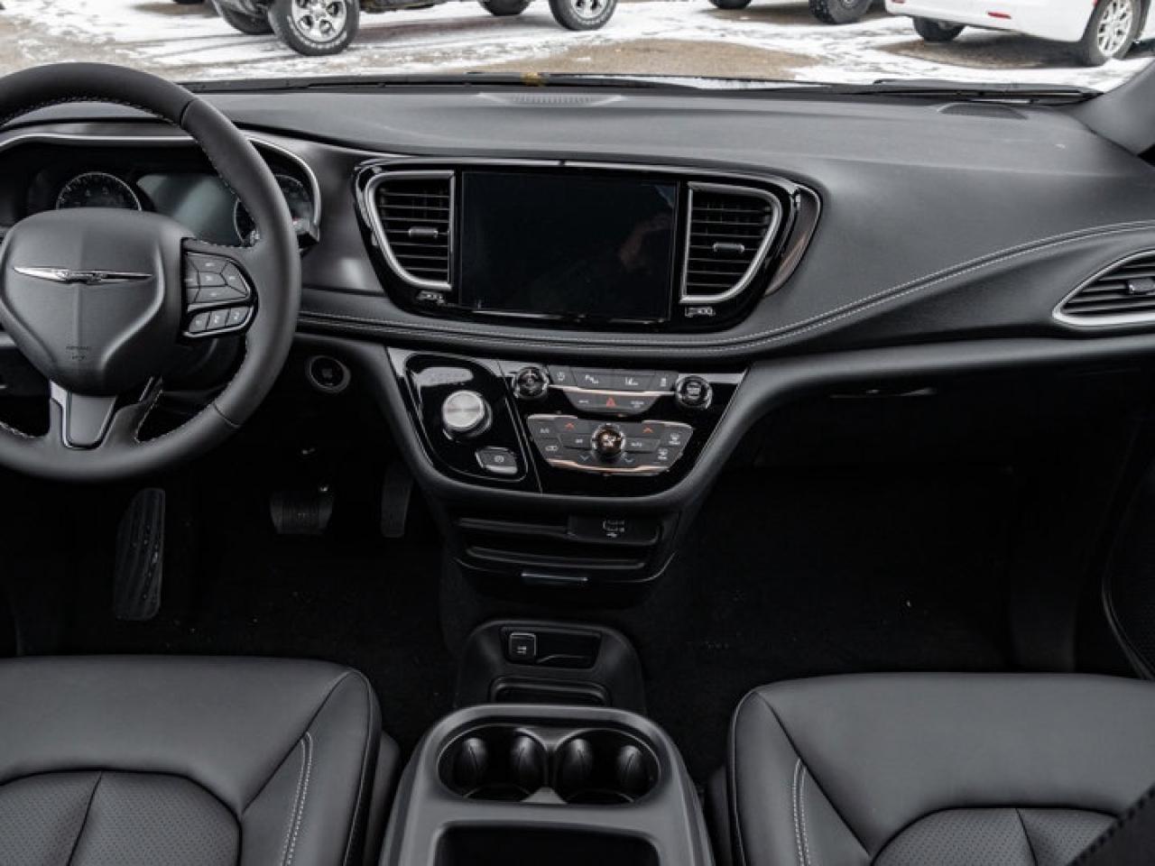 2026 Chrysler Pacifica Select Photo