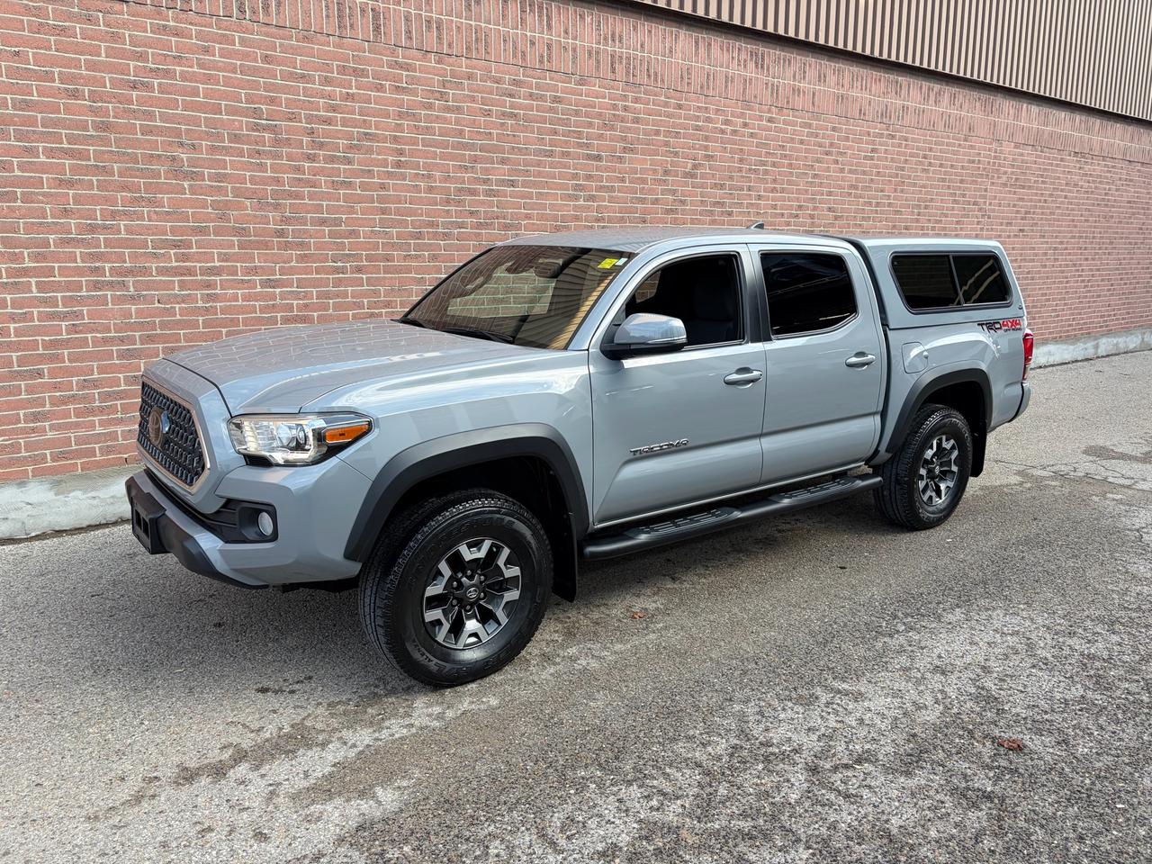 <p>GREY ON GREY CLOTH, HEATED SEATS, NON SMOKER, NO ACCIDENTS, ONE OWNER. NEW BRAKES, NEW BRIDGESTONE TIRES. DRIVES LIKE&nbsp; A BRAND NEW TRUCK. PAINTED TO MATCH CAP. SERVICED AT TOYOTA. OIL SPRAYED&nbsp;</p><p>&nbsp;</p><p><span style=font-size: 1em;>CERTIFIED</span></p><p>&nbsp;</p><p><span style=font-size: 1em;>UCDA MEMBER. FAMILY OWNED AND OPERATED SINCE 2009.<br><br>BY APPOINTMENT ONLY.<br><br>PLEASE CALL, EMAIL OR TEXT ANYTIME.<br><br>THANK YOU. 9AM-9PM <br><br>SHAUN 416-270-3324 <br>NICK 647-834-5626 <br><br>ROW AUTO SALES INC <br>509 BAYLY ST EAST<br>AJAX, ON L1Z 1W7 </span></p><p><span style=font-size: 1em;><br>TRADES WELCOME! <br>OPEN 6 DAYS A WEEK. <br><br>BY APPOINTMENT ONLY. CALL OR TEXT TO MAKE AN APPOINTMENT. </span></p><p>&nbsp;</p><p><span style=font-size: 1em;>LICENSING AND $22.00 OMVIC FEE NOT INCLUDED IN THE PRICE.</span></p><p>&nbsp;</p><p>&nbsp;</p><p>&nbsp;</p>