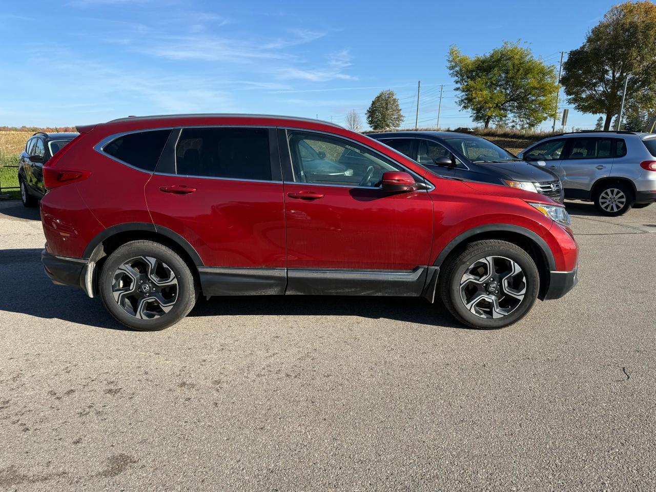 2019 Honda CR-V Touring Photo3