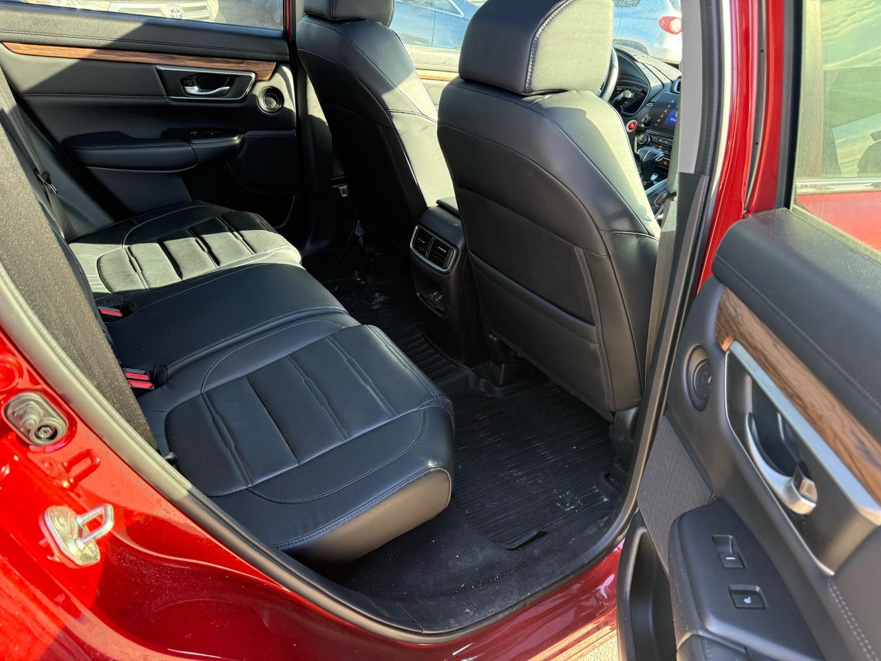 2019 Honda CR-V Touring - Photo #5