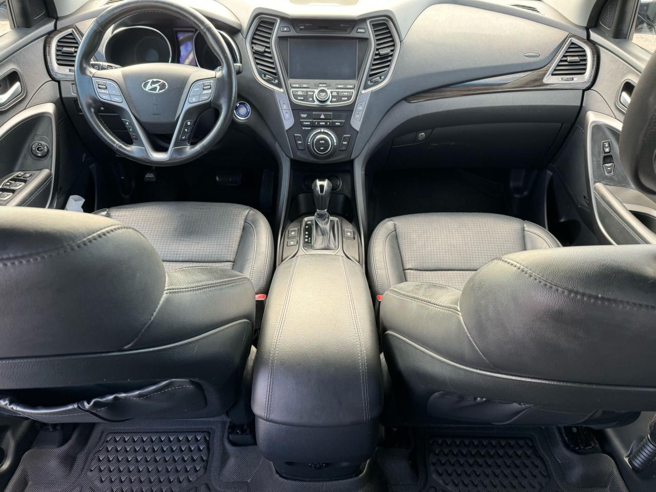 2013 Hyundai Santa Fe LIMITED - Photo #12