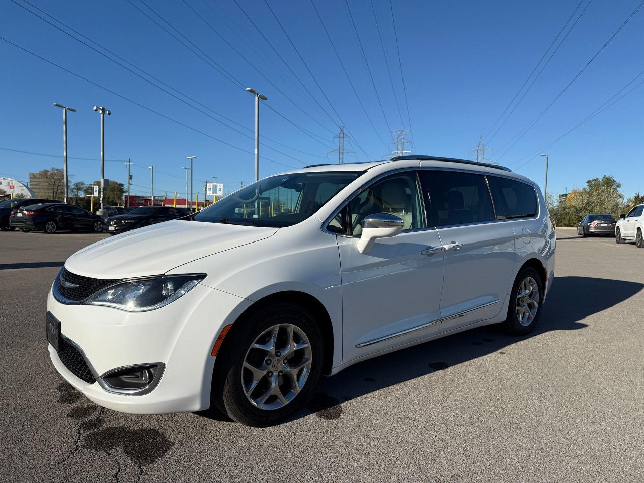 Used 2017 Chrysler Pacifica Limited for sale in Toronto, ON