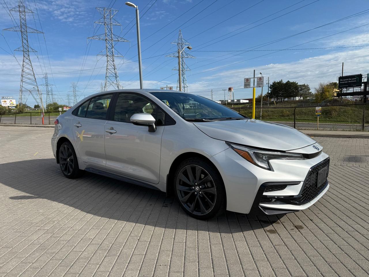 2024 Toyota Corolla Hybrid SE*AWD*SUNROOF*ONE OWNER* Photo2