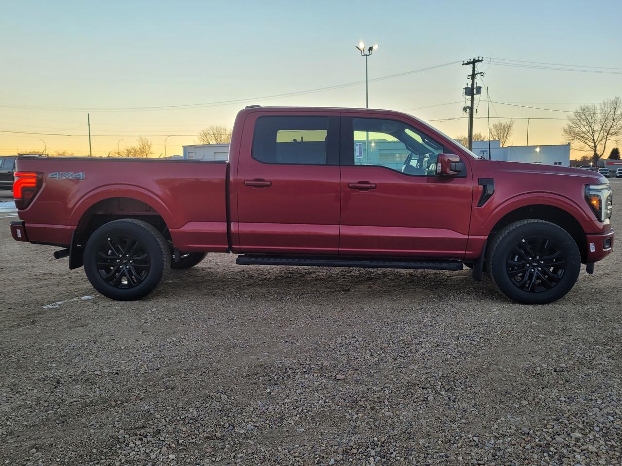2025 Ford F-150 Lariat Photo4