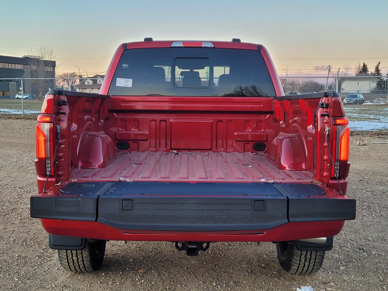 2025 Ford F-150 Lariat Photo5