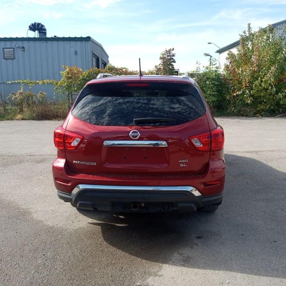 2017 Nissan Pathfinder SL - Photo #6