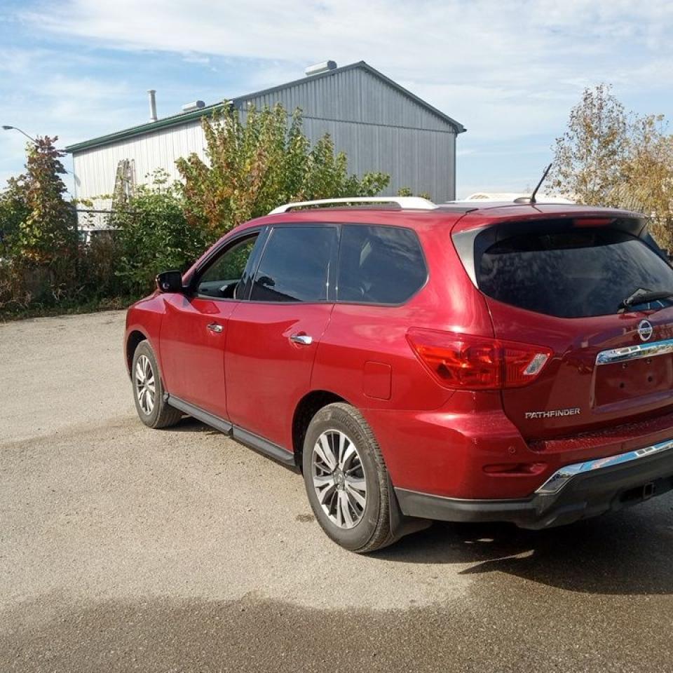 2017 Nissan Pathfinder SL - Photo #7