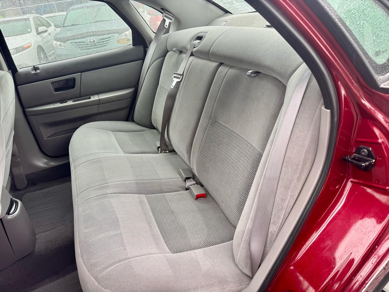 2005 Ford Taurus SEL FINANCING AVAILABLE Photo15