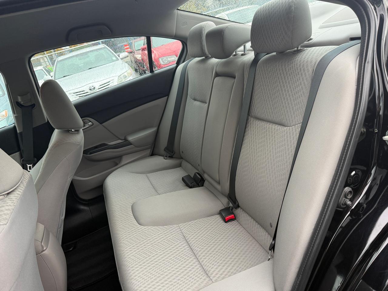 2014 Honda Civic LX FINANCING AVAILABLE Photo14