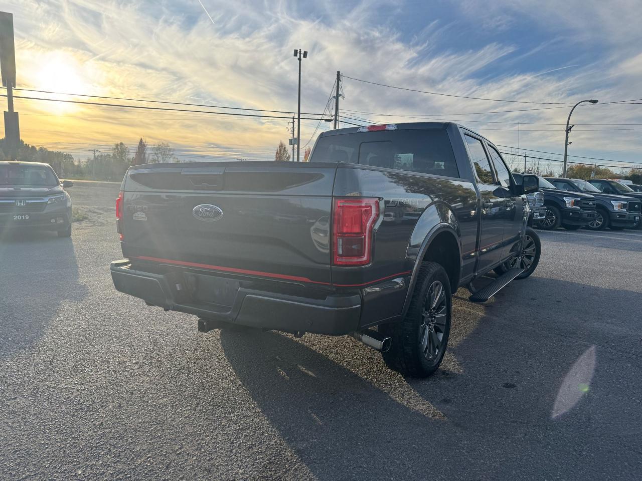 2016 Ford F-150 Lariat - Photo #4