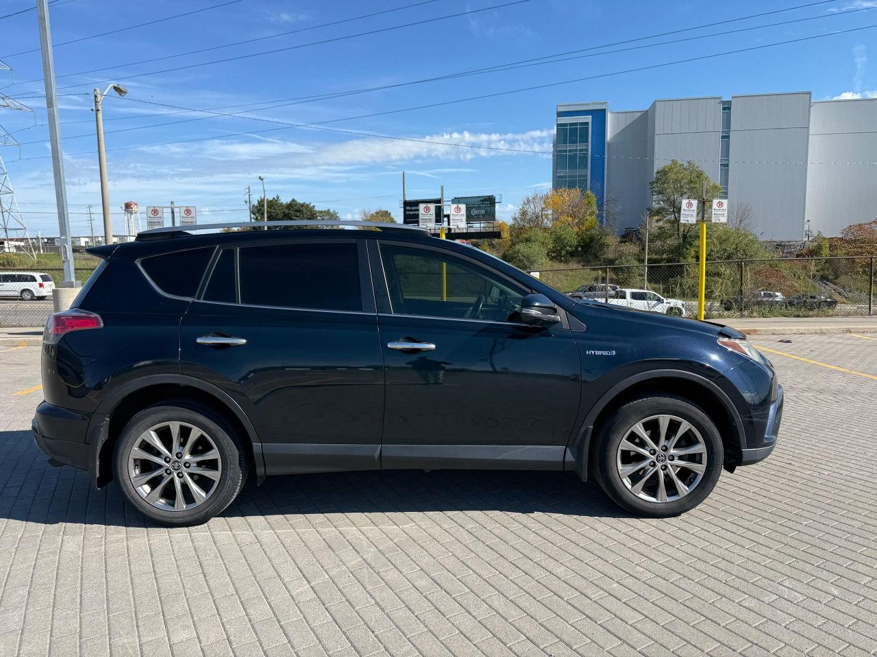 2017 Toyota RAV4 Limited*HYBRID*LOADED*CLEAN CARFAX* - Photo #4