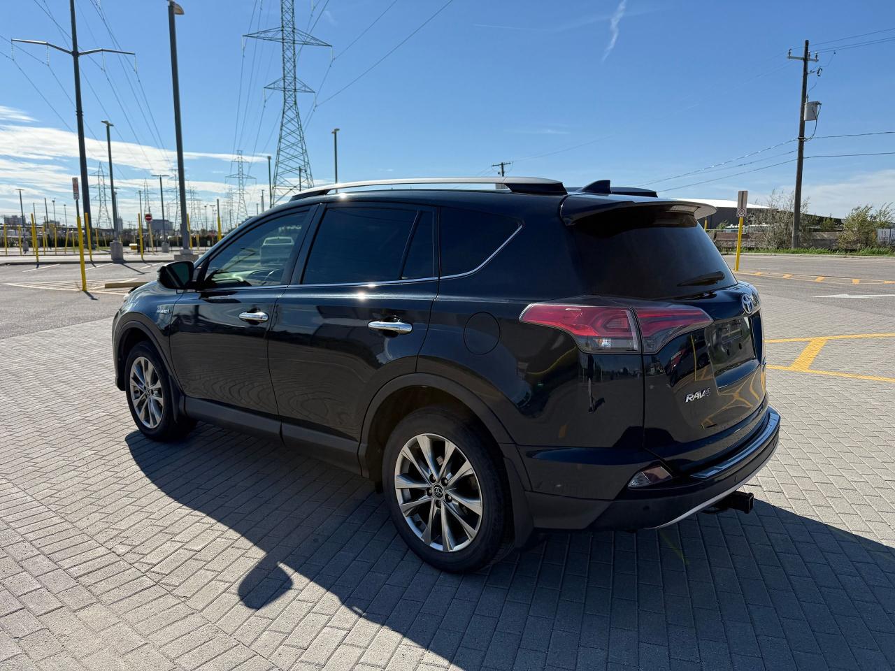2017 Toyota RAV4 Limited*HYBRID*LOADED*CLEAN CARFAX* - Photo #6