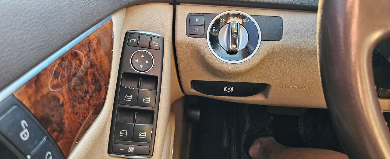 2013 Mercedes-Benz C 300 4dr Sdn C 300 4MATIC - Photo #9