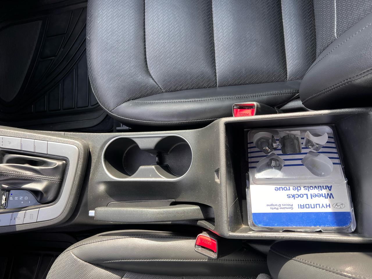 2018 Hyundai Elantra Limited Photo19