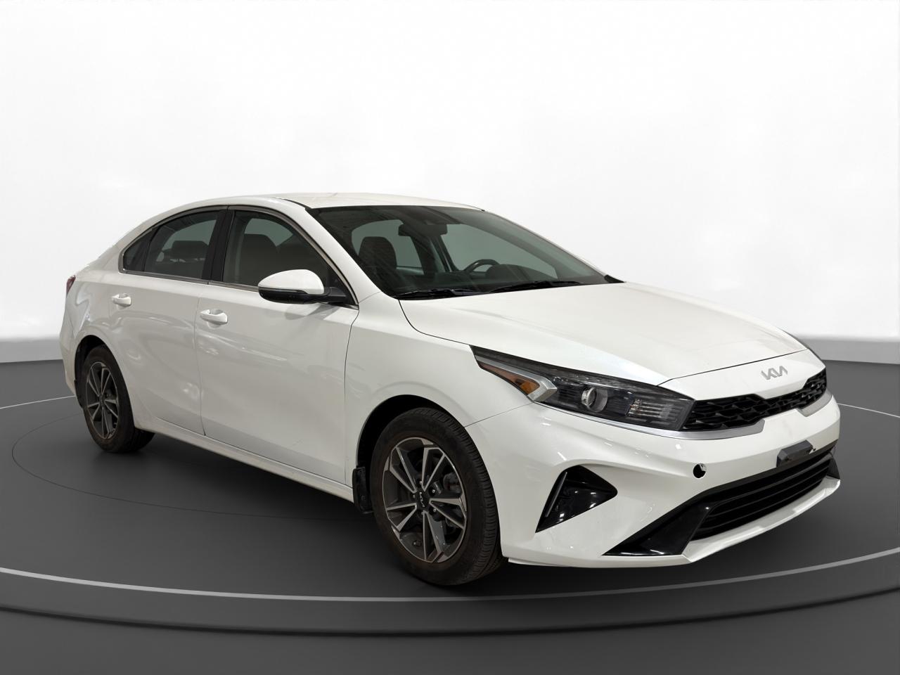 2022 Kia Forte EX IVT - Photo #3