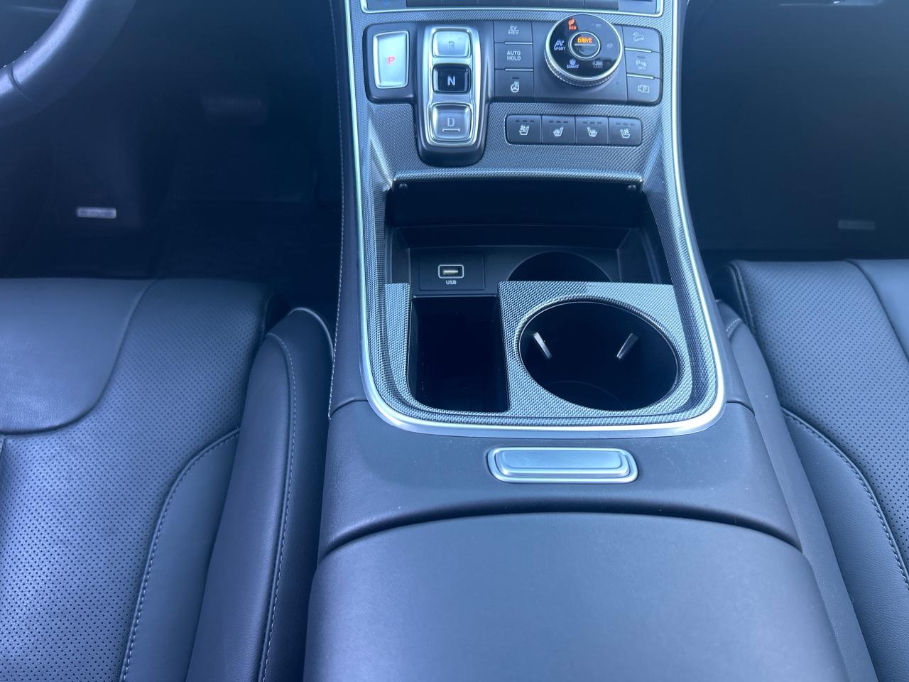 2023 Hyundai Santa Fe PLUG-IN HYBRID Luxury Photo