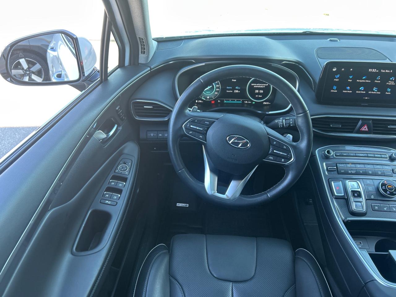 2023 Hyundai Santa Fe PLUG-IN HYBRID Luxury Photo