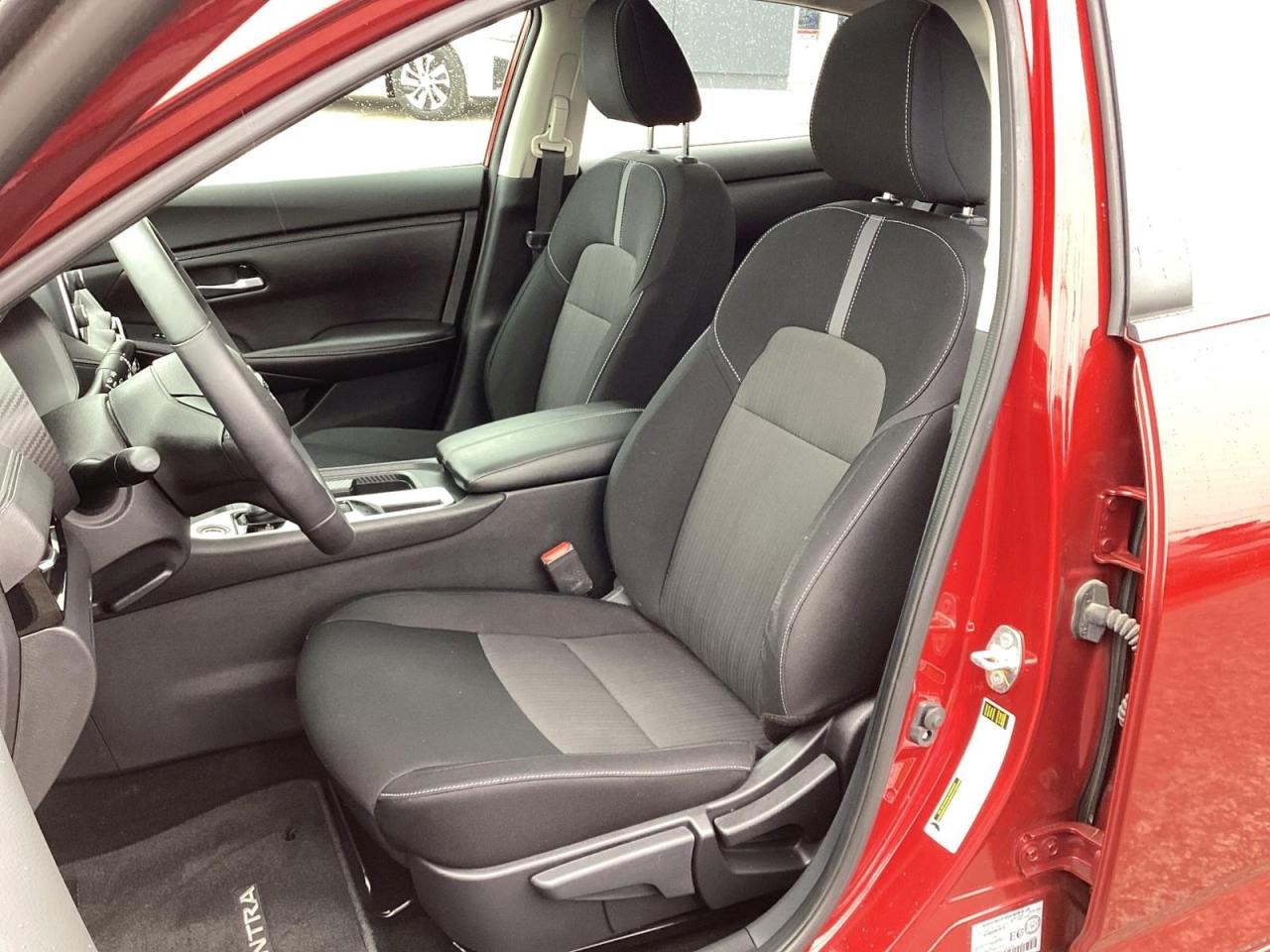 2021 Nissan Sentra SV Photo