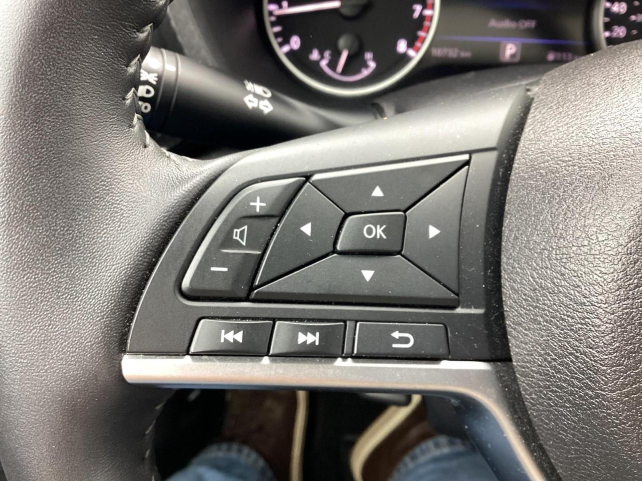 2021 Nissan Sentra SV Photo