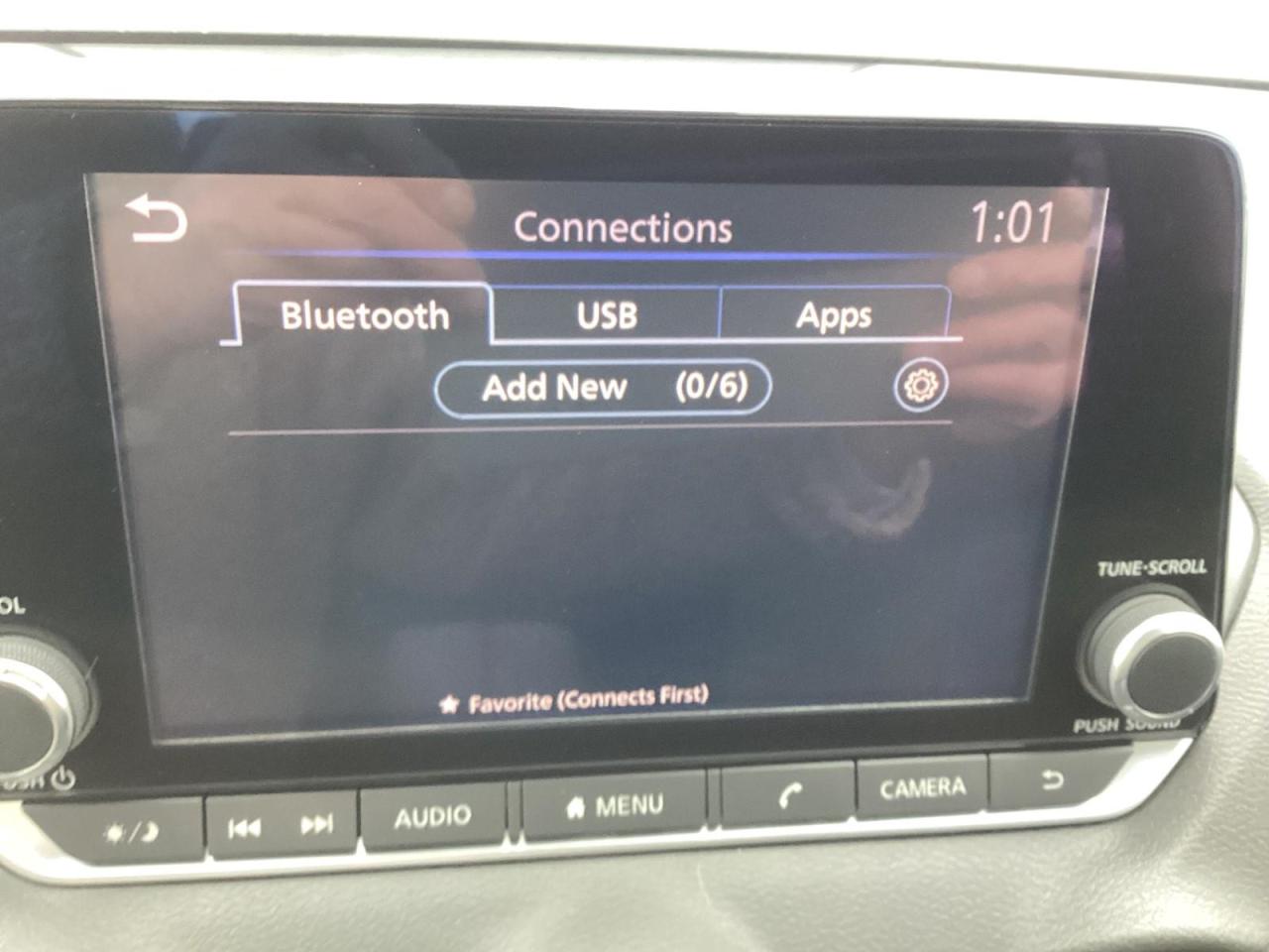 2021 Nissan Sentra SV Photo