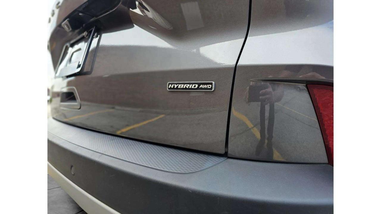 2021 Ford Escape SEL Hybrid AWD - Photo #10