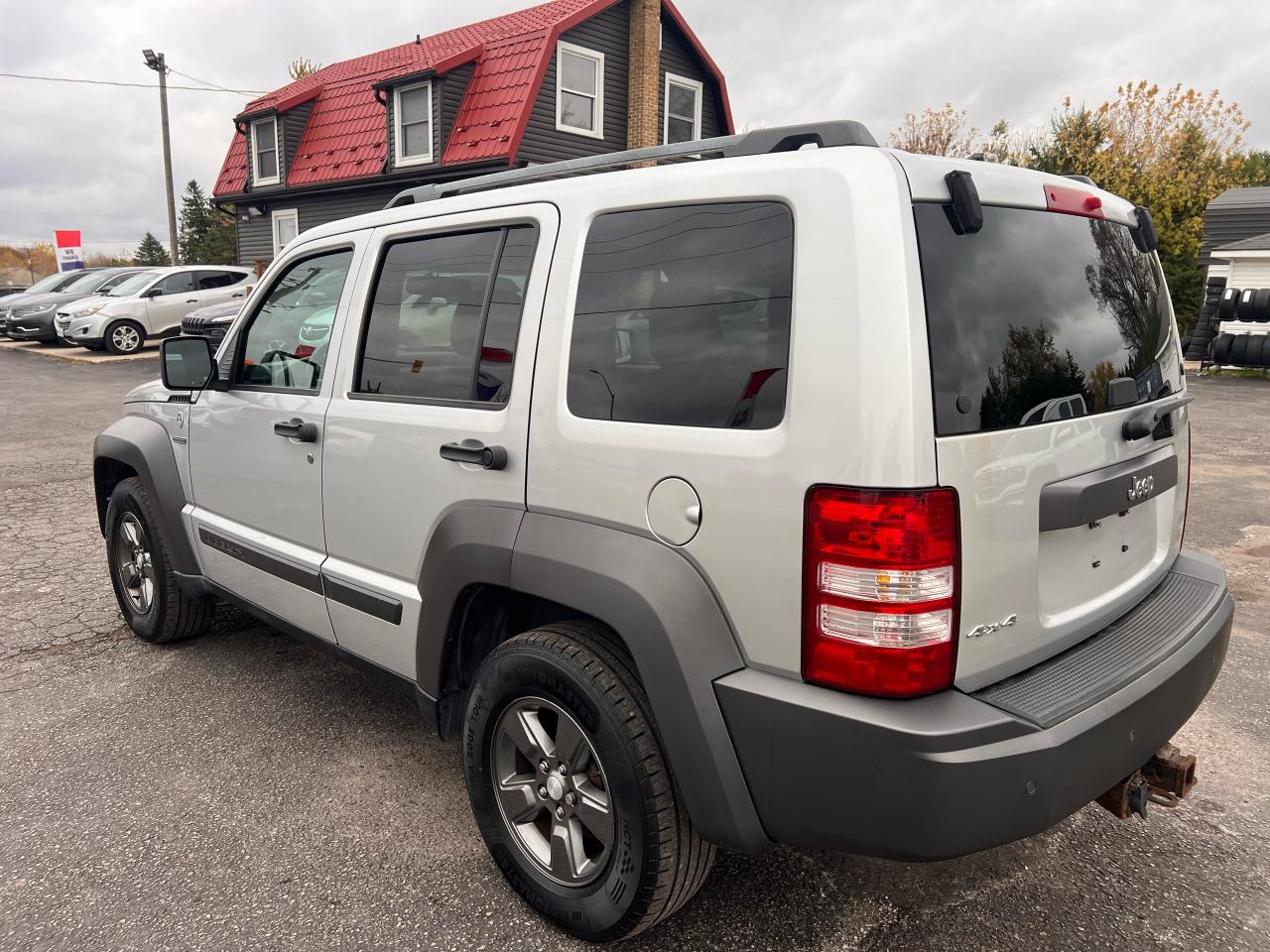 2011 Jeep Liberty Renegade Photo33