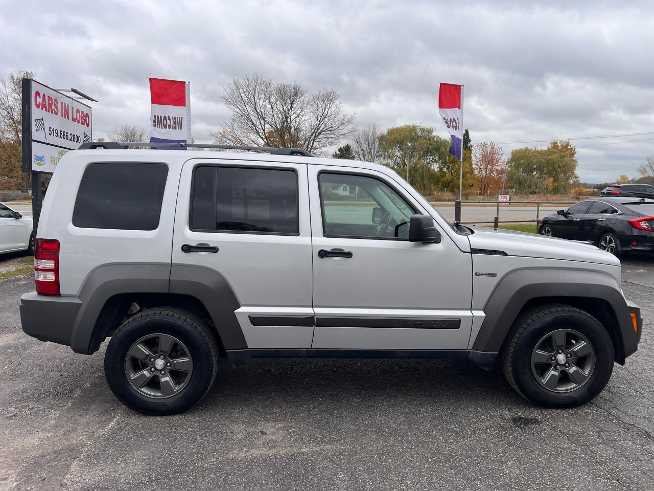 2011 Jeep Liberty Renegade Photo30