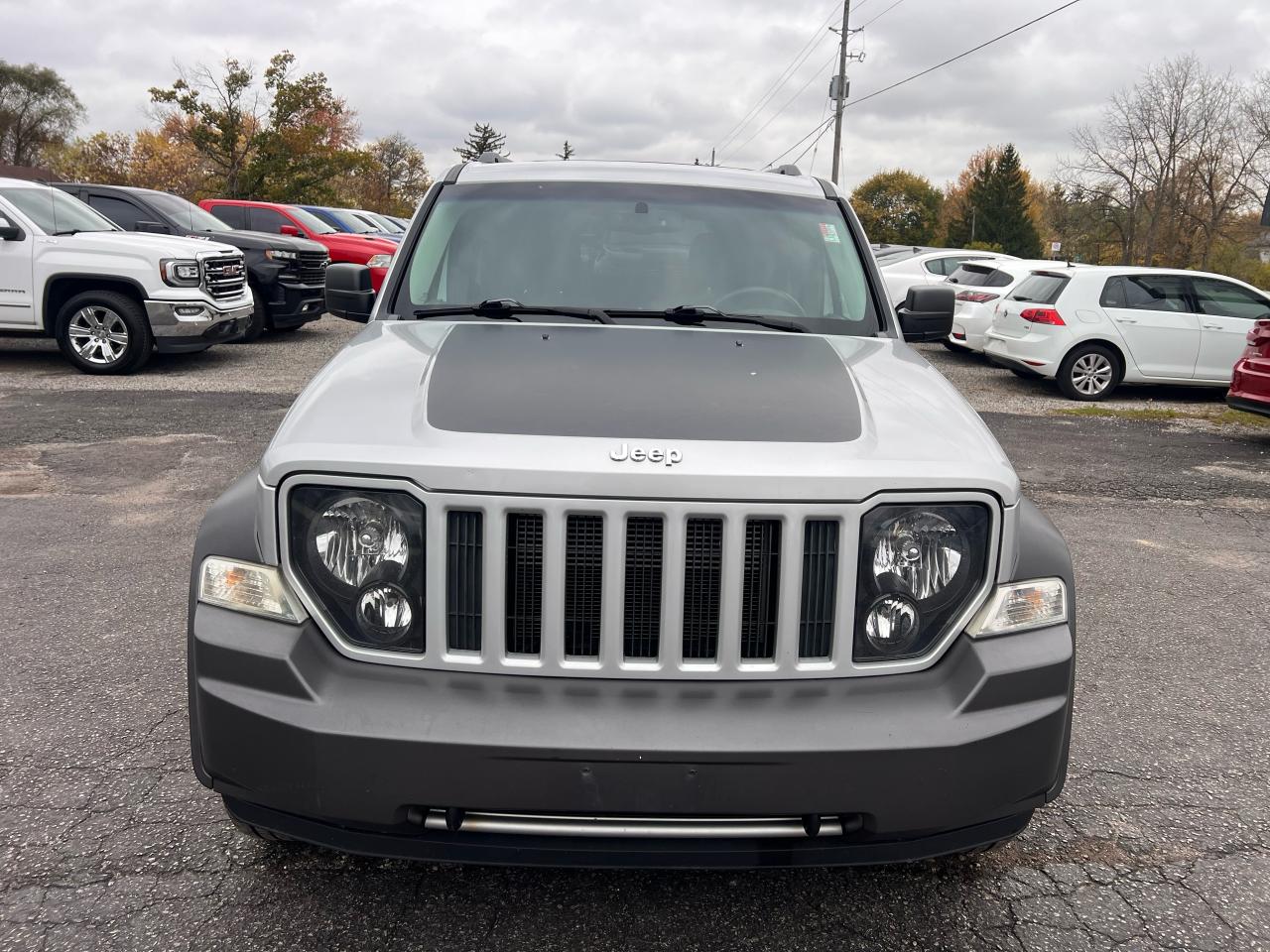 2011 Jeep Liberty Renegade Photo8