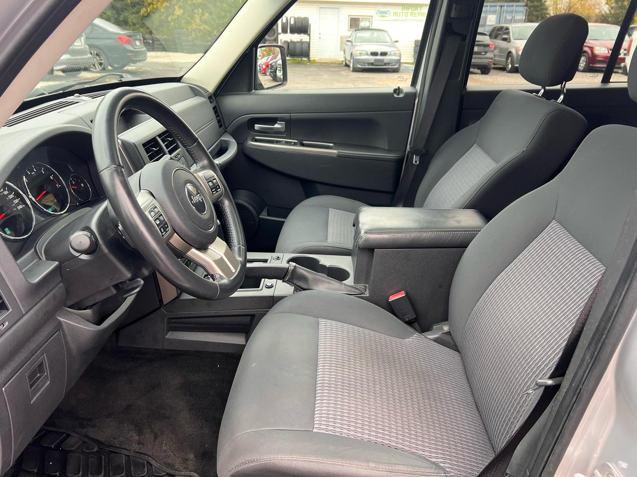 2011 Jeep Liberty Renegade Photo