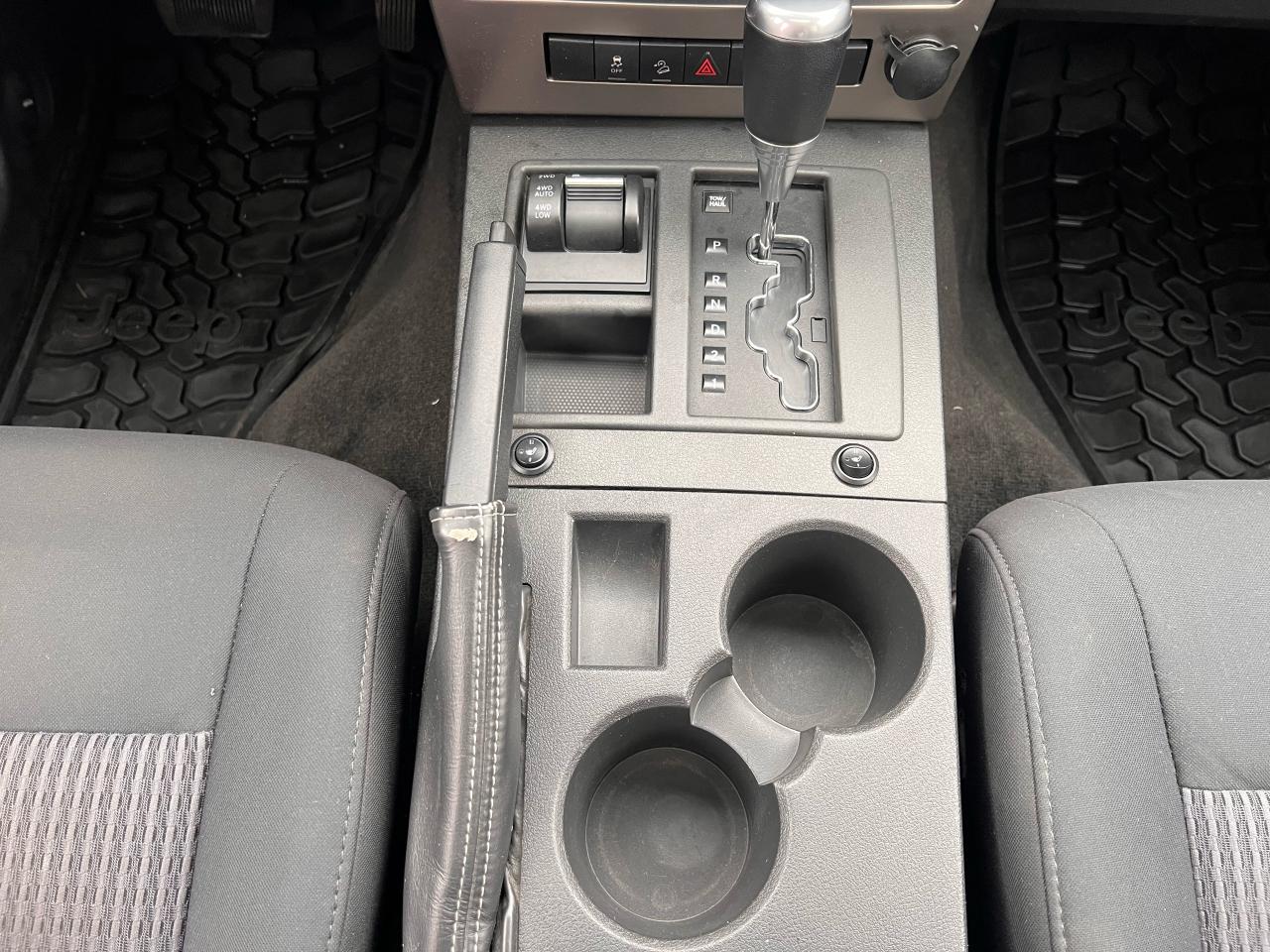 2011 Jeep Liberty Renegade Photo51