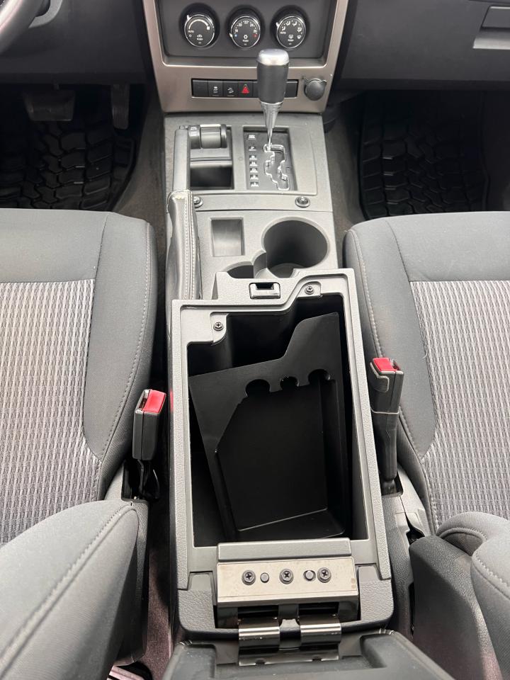 2011 Jeep Liberty Renegade Photo52