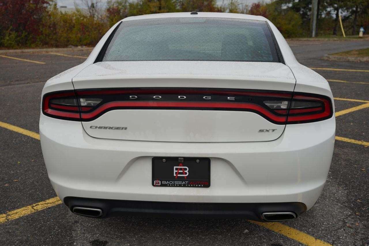 2016 Dodge Charger SXT - Photo #6