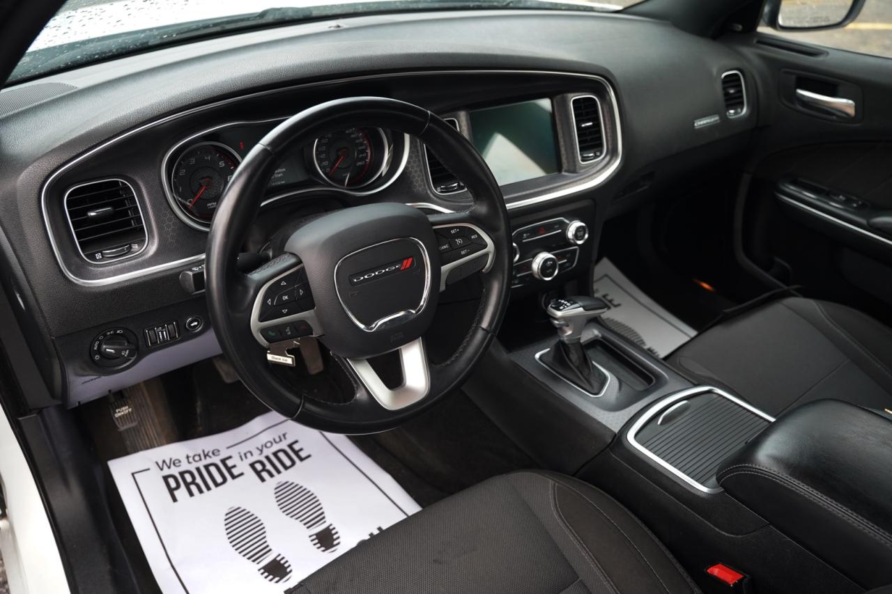 2016 Dodge Charger SXT Photo