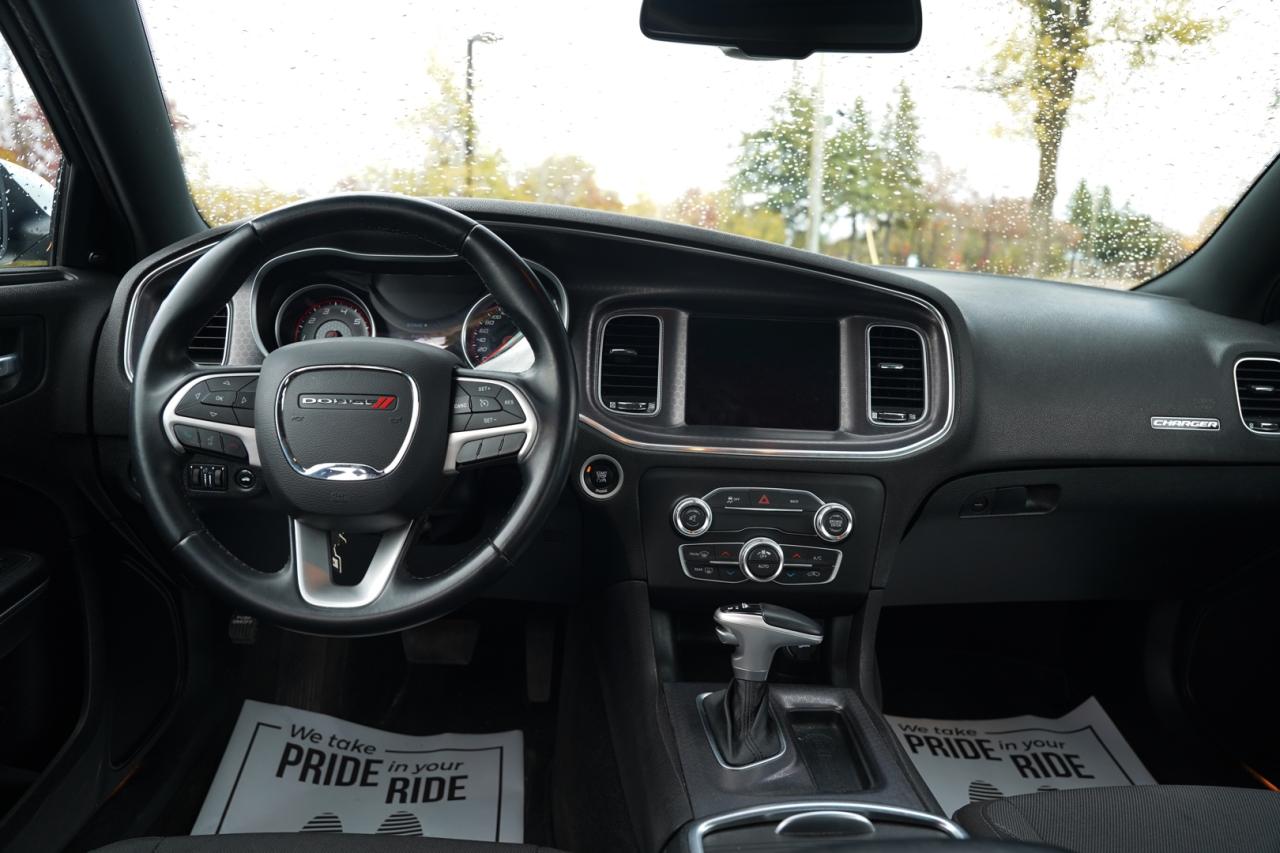 2016 Dodge Charger SXT - Photo #10