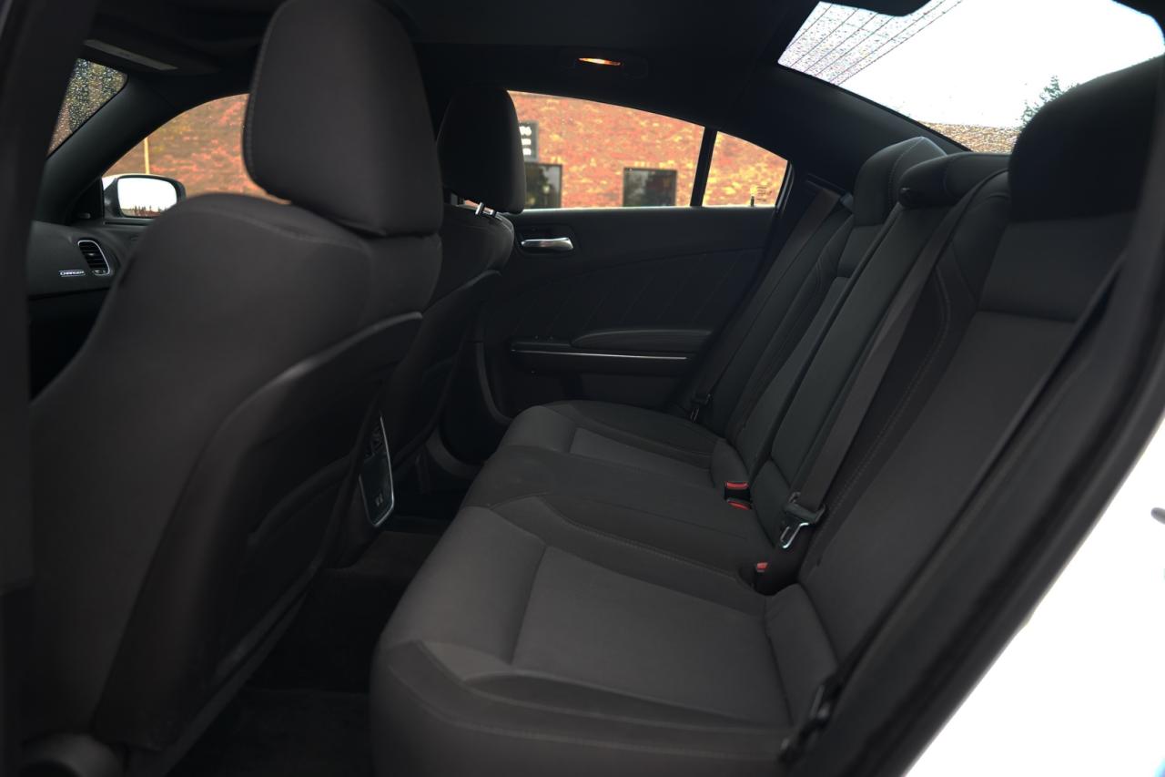 2016 Dodge Charger SXT - Photo #14