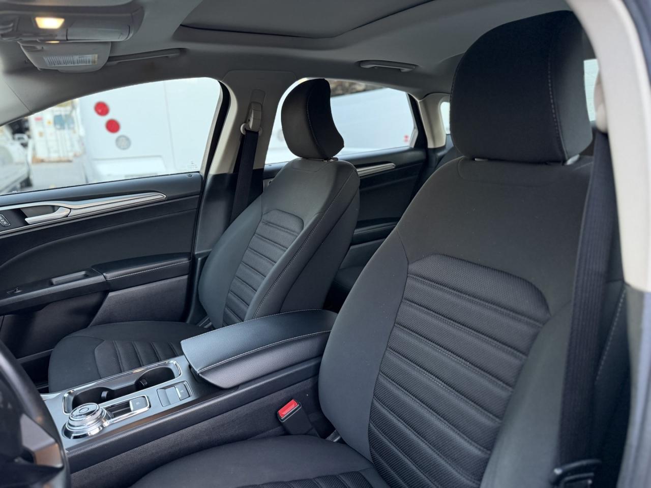 2019 Ford Fusion SE - Photo #10