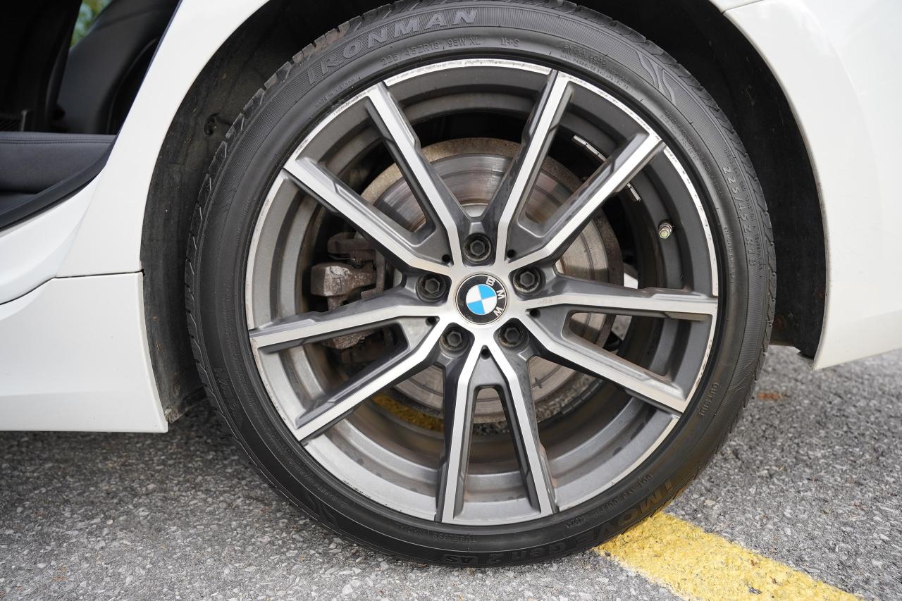 2021 BMW 3 Series 330i xDrive - Photo #11