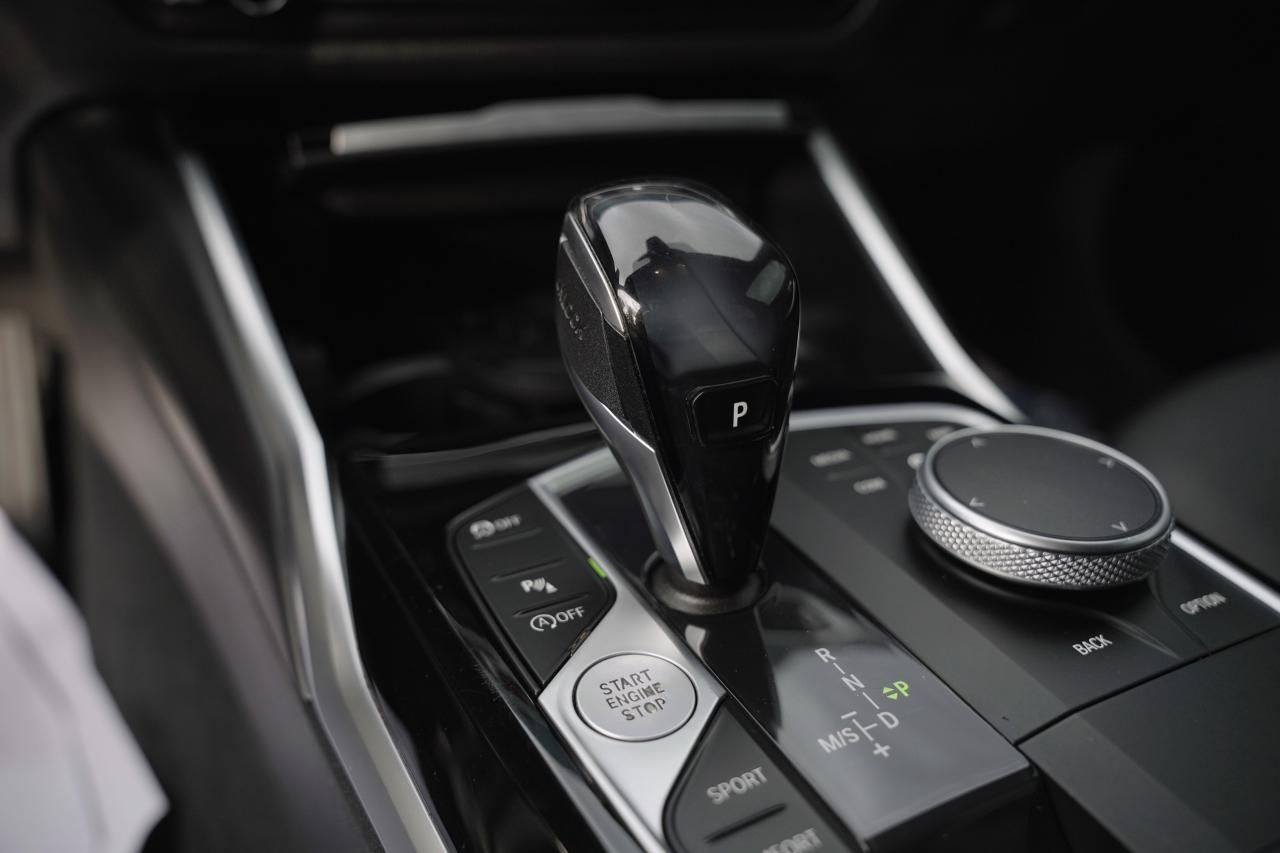 2021 BMW 3 Series 330i xDrive - Photo #17