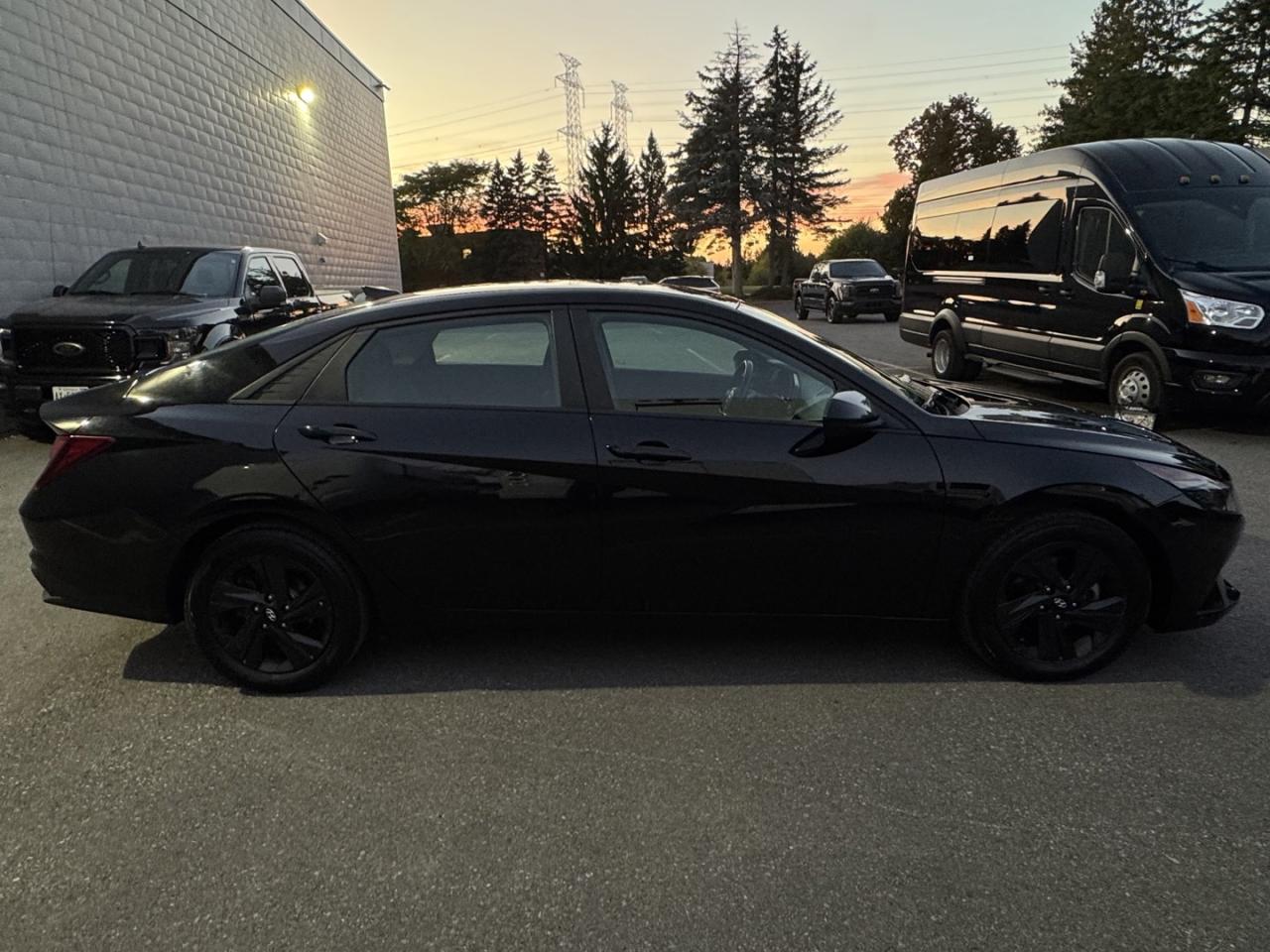 2021 Hyundai Elantra SEL - Photo #4